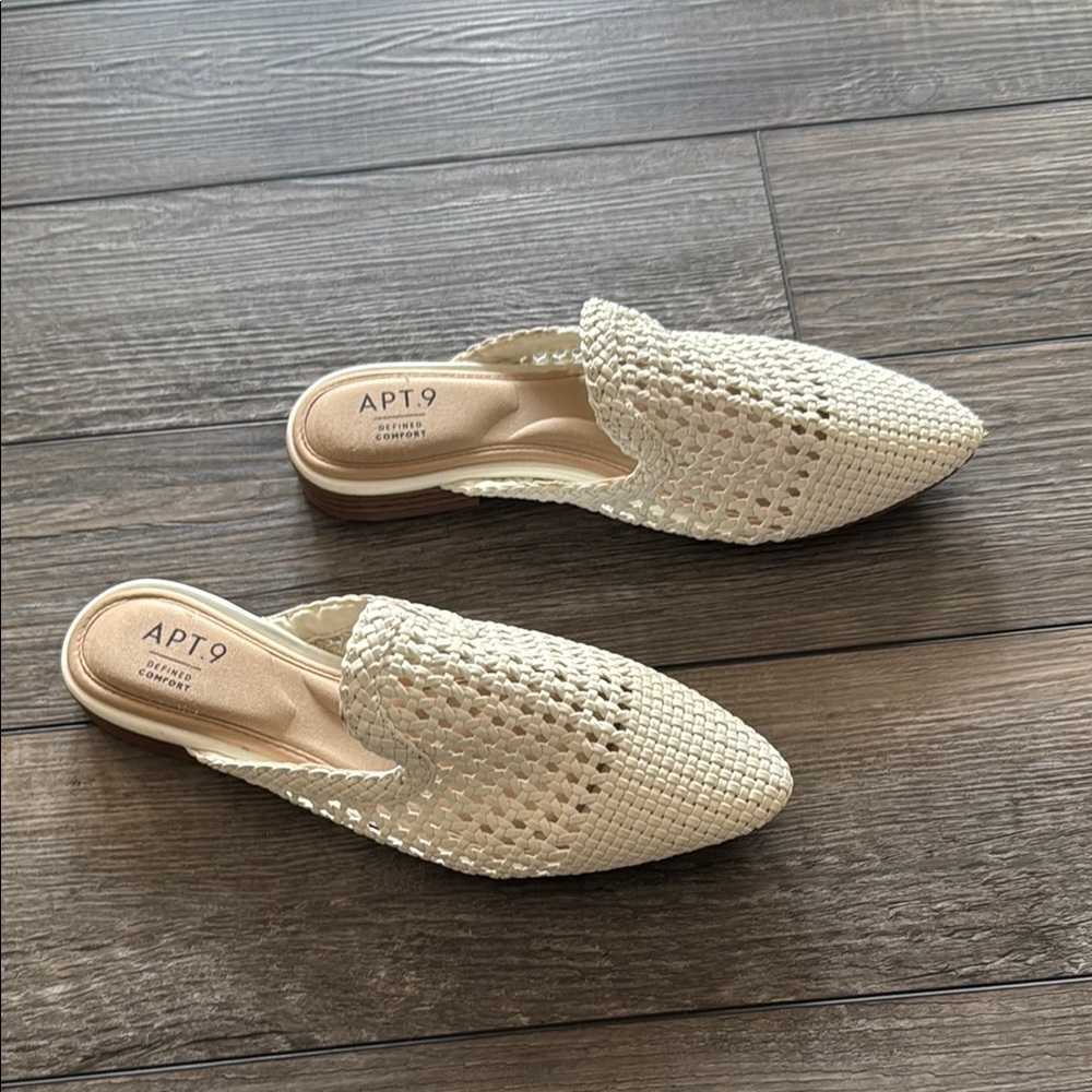 Apt. 9 Cream Woven Mules with Pointed Toe size 6